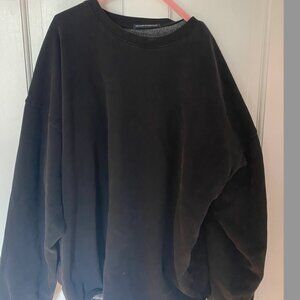 Brandy Melville baggy sweatshirt with pockets. The Erica Sweatshirt